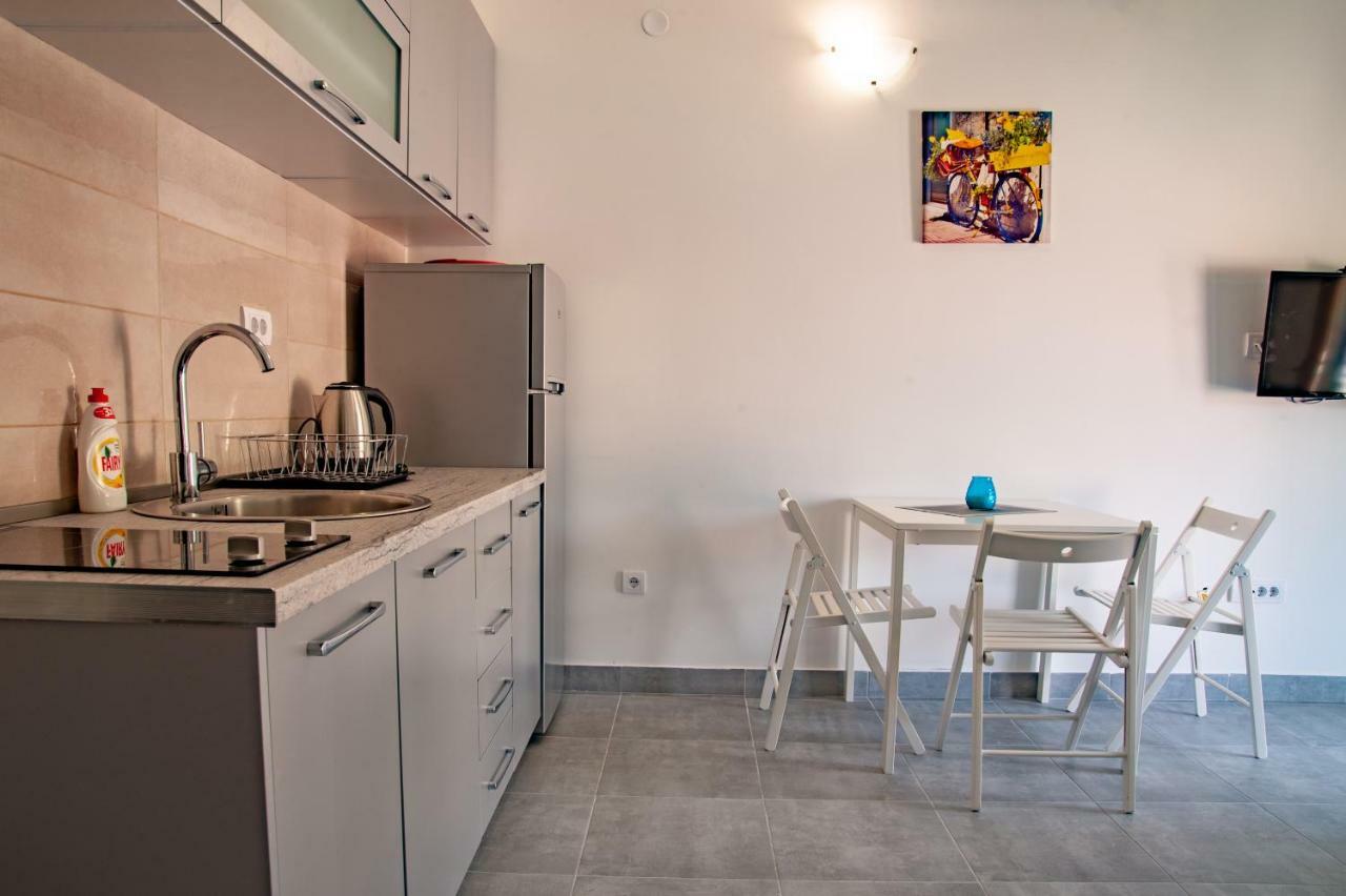 קוטור Rooms & Apartments Vukasovic מראה חיצוני תמונה